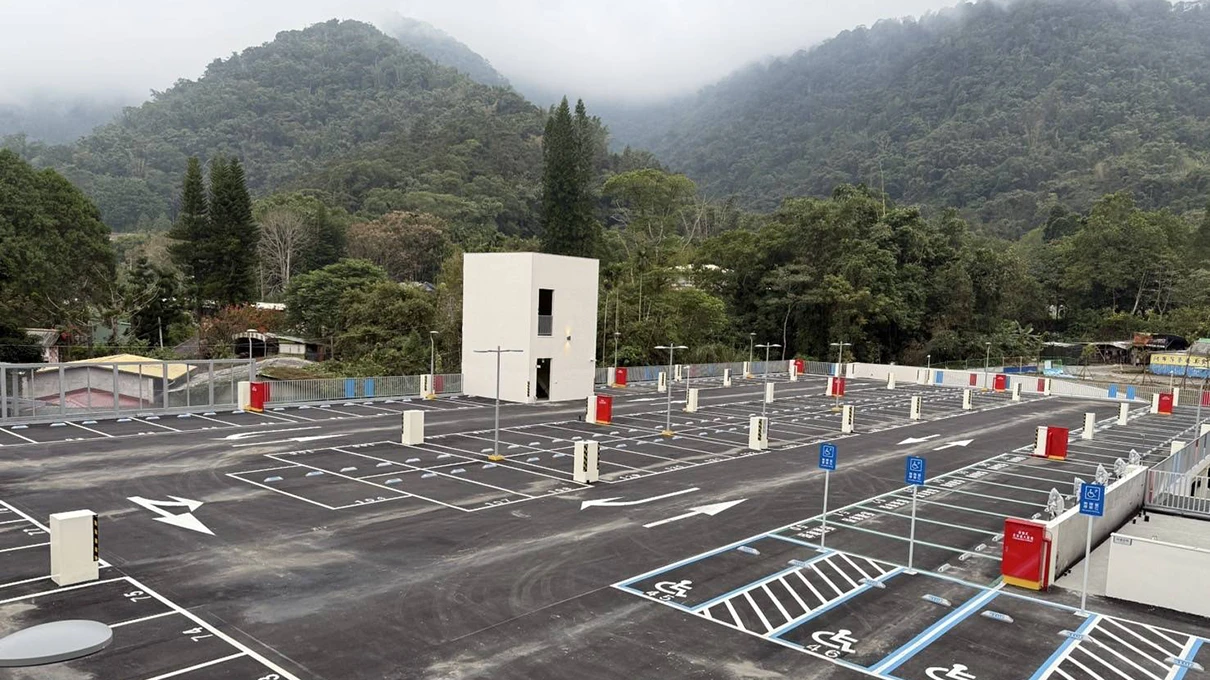 伊達邵中正路停車場無障礙車格