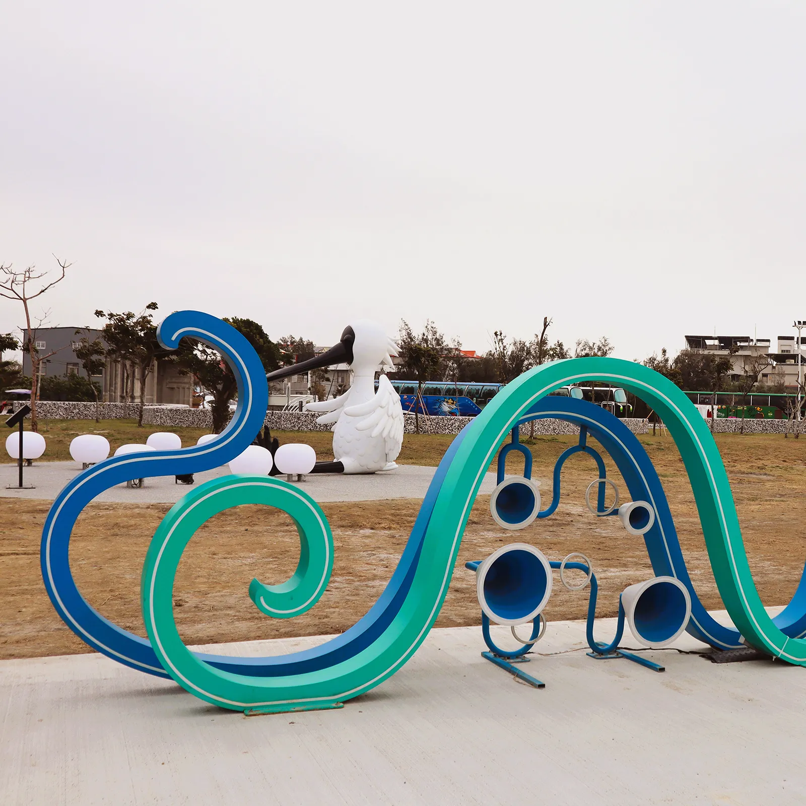 北門遊客中心前廣場-湛藍擁抱裝置藝術